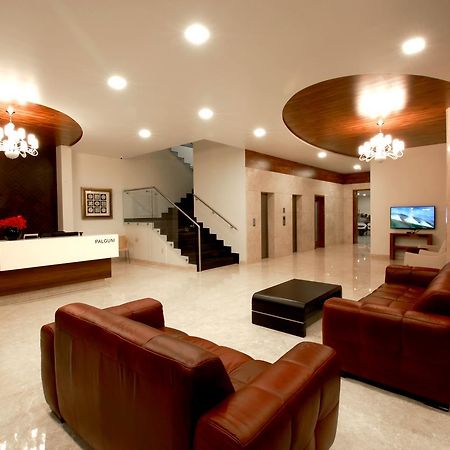 فندق Palguni Residency حسن المظهر الخارجي الصورة
