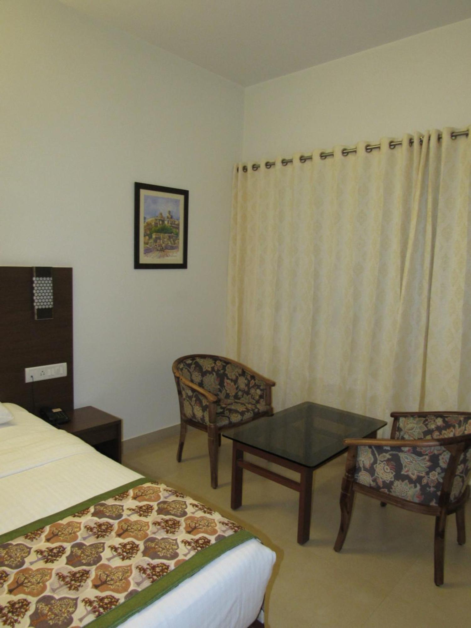 فندق Palguni Residency حسن المظهر الخارجي الصورة