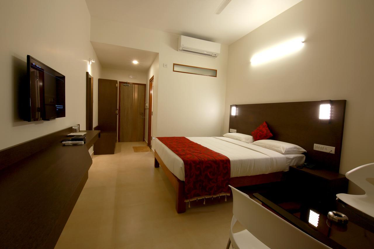 فندق Palguni Residency حسن المظهر الخارجي الصورة
